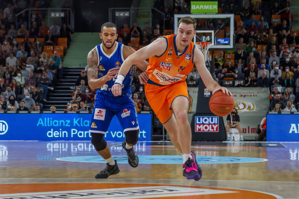 的转会策略 的转会策略