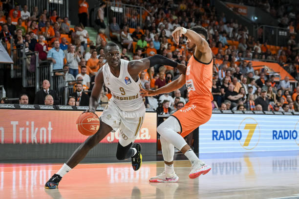 为法甲增添 为法甲增添